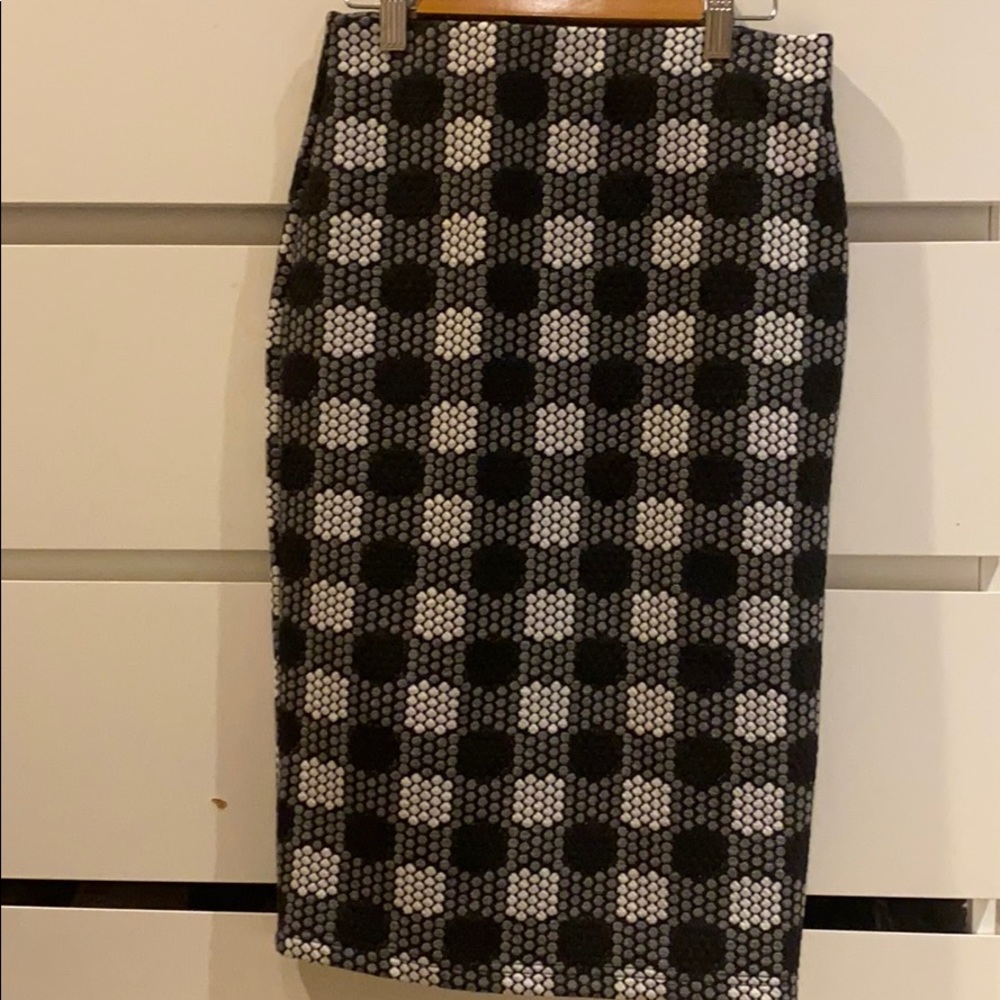 Just now black and white skirt